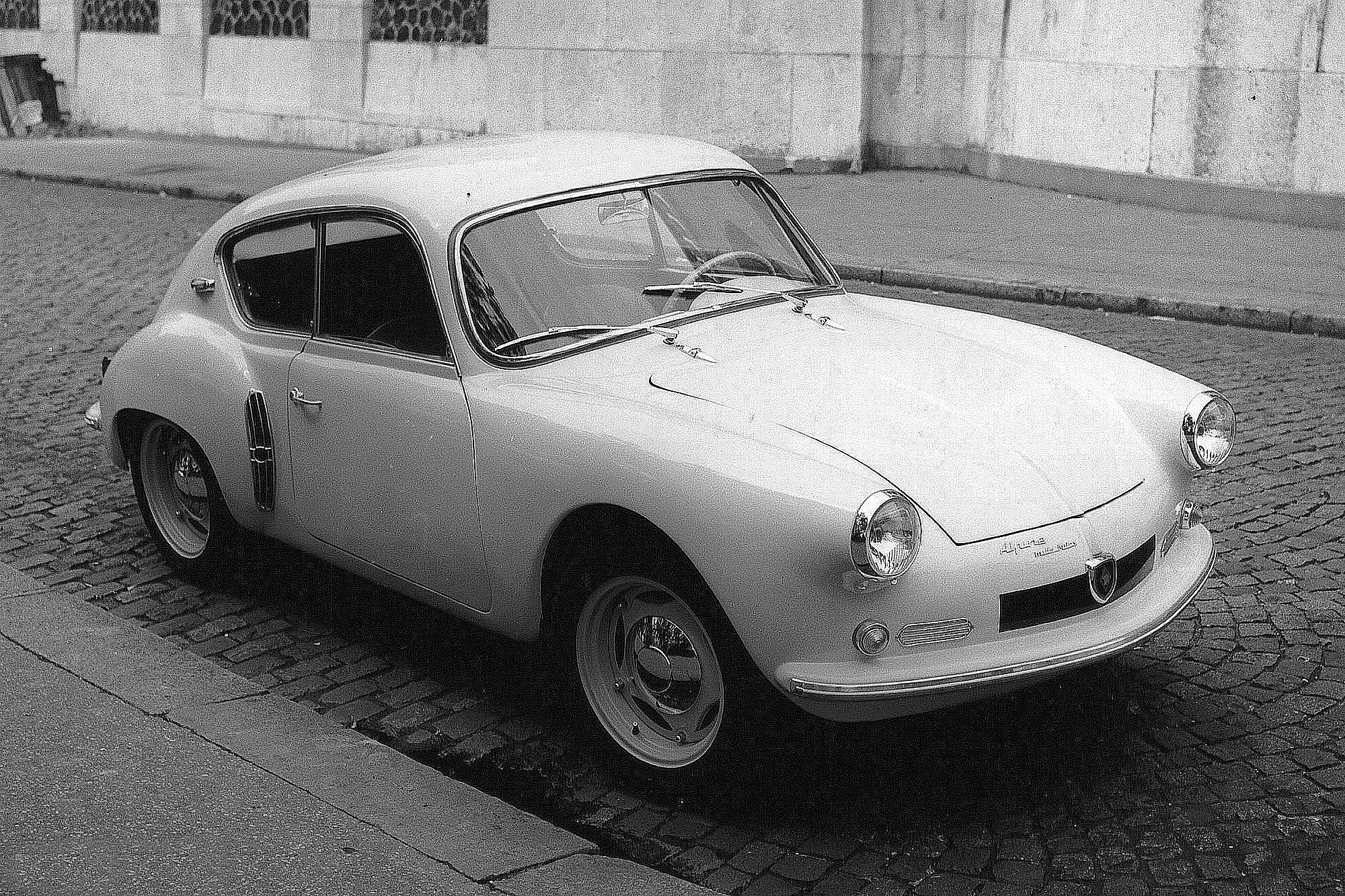 Alpine-Renault A106