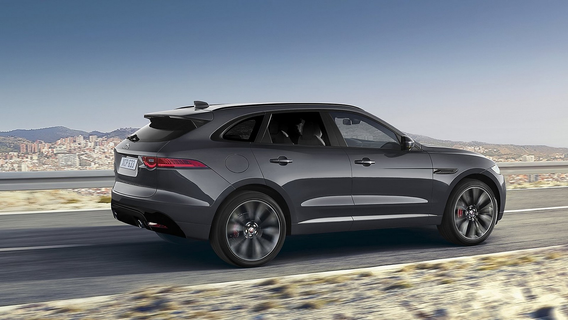 Jaguar F-Pace Dark Sport Edition, 150 esemplari a tiratura ...