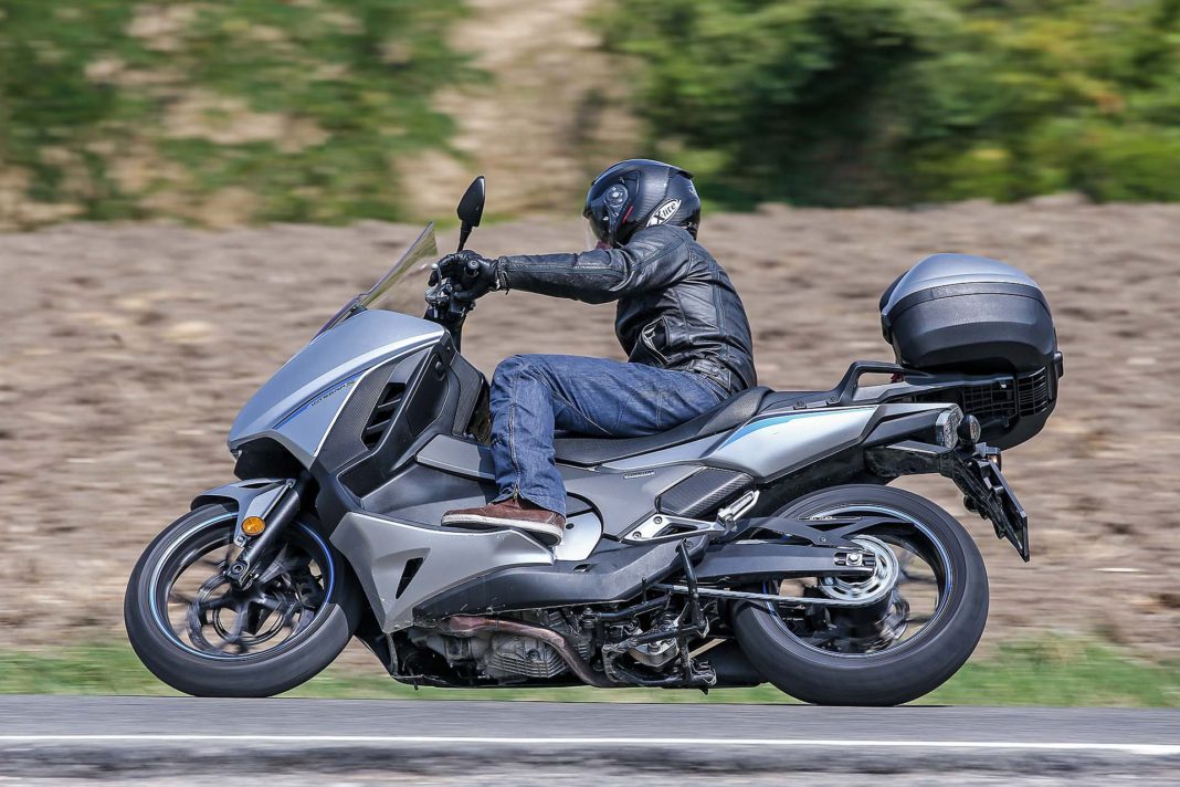 Honda integra 750
