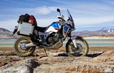 Honda CRF1000L Africa Twin Adventure Sports frontale laterale ambientata deserto Moto da non perdere eicma