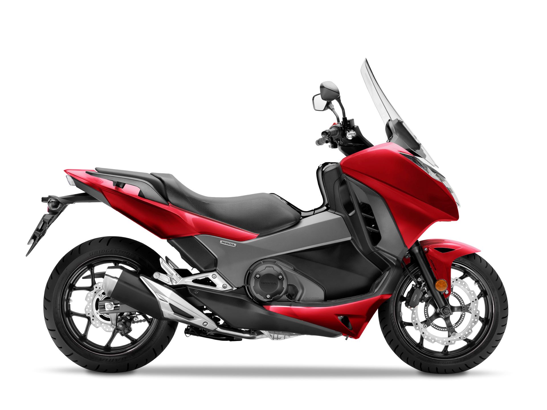 Honda Integra 2018 con colore Candy Chromosphere Red