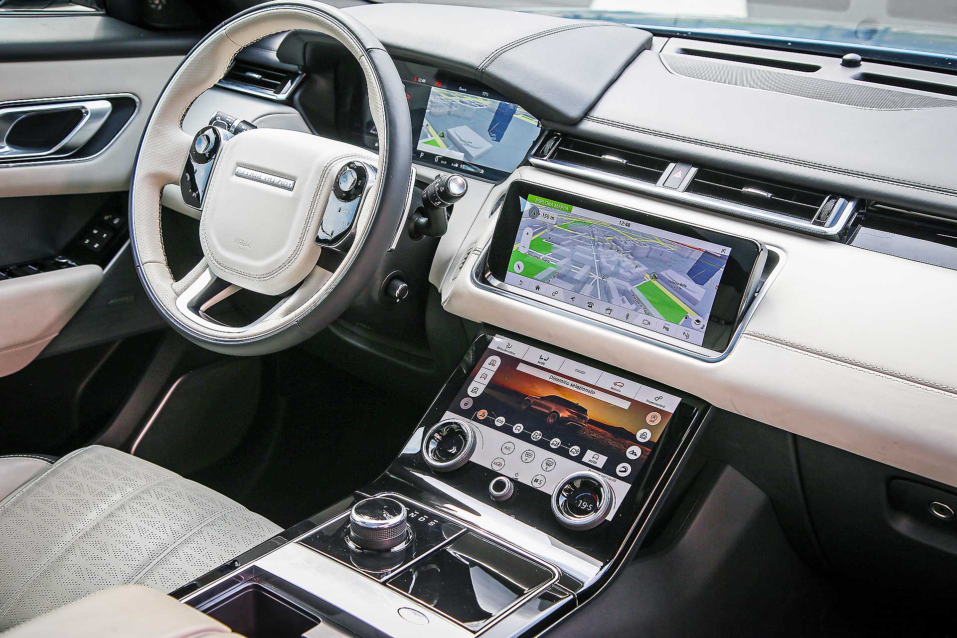 Range rover velar салон