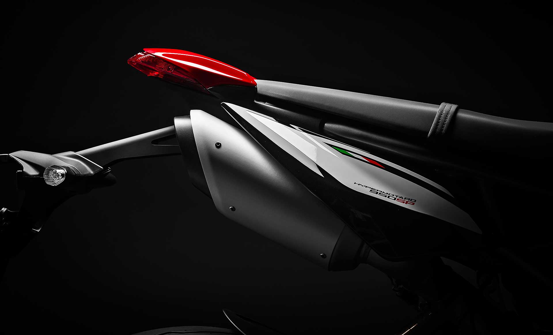 Ducati-Hypermotard-950-SP-2019-004.jpg